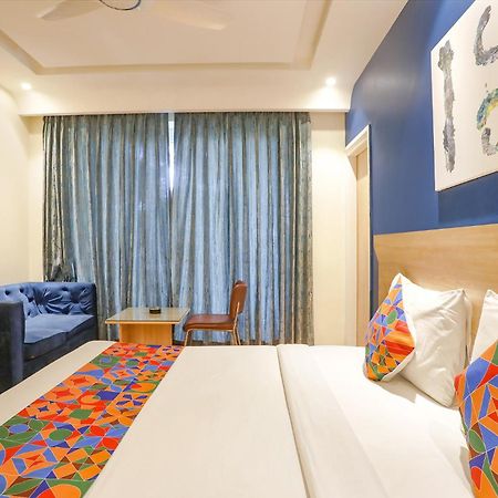 Fabhotel Jhs Studio Gurgáon Kültér fotó