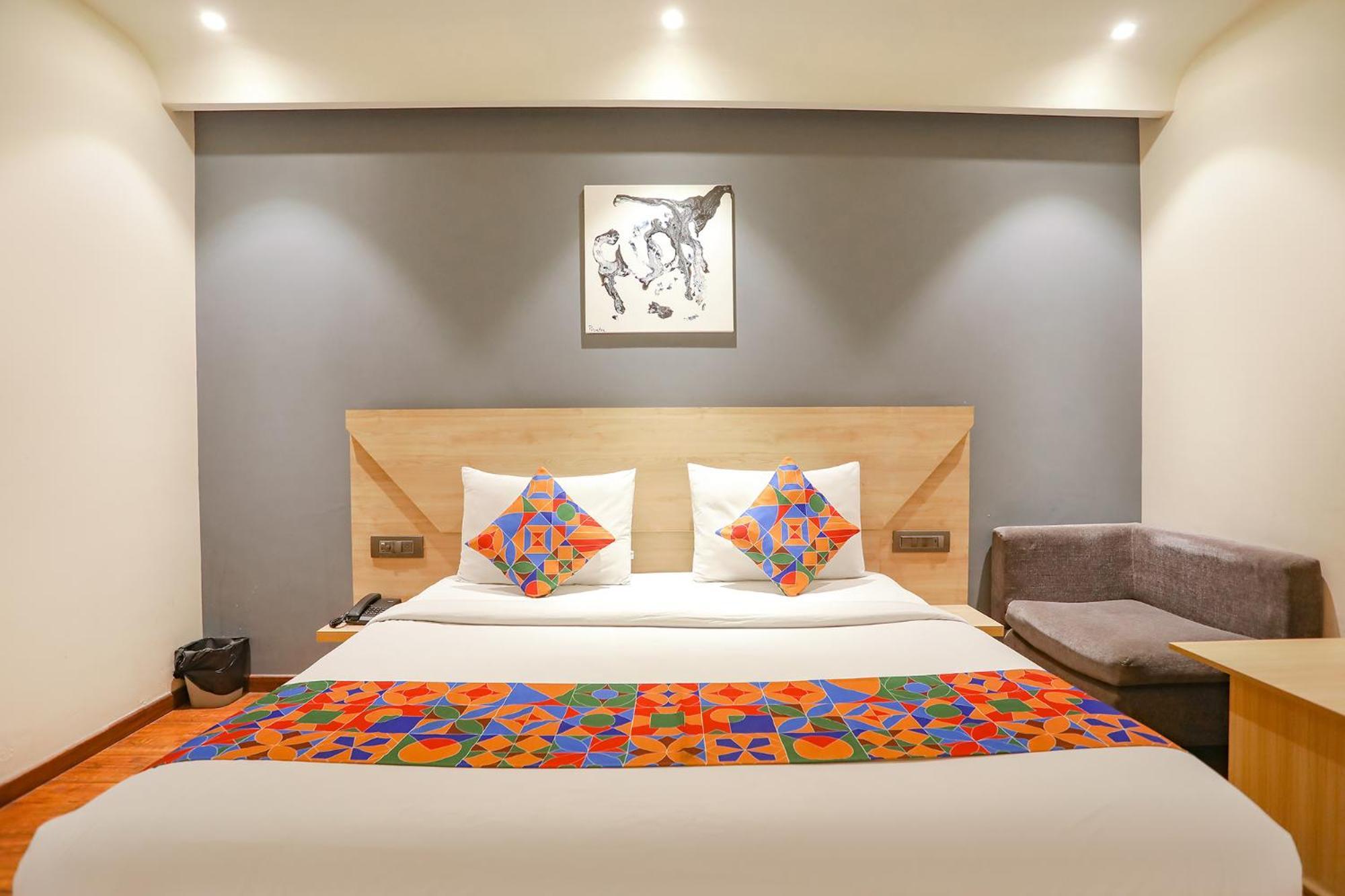Fabhotel Jhs Studio Gurgáon Kültér fotó